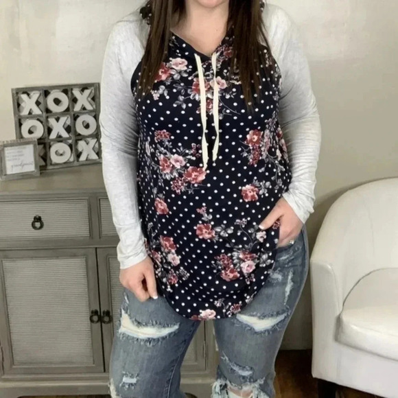CHRIS & CAROL Floral and Polkadot Hoodie - Picture 1 of 6